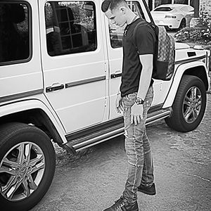 Meet your Posher, Elijah